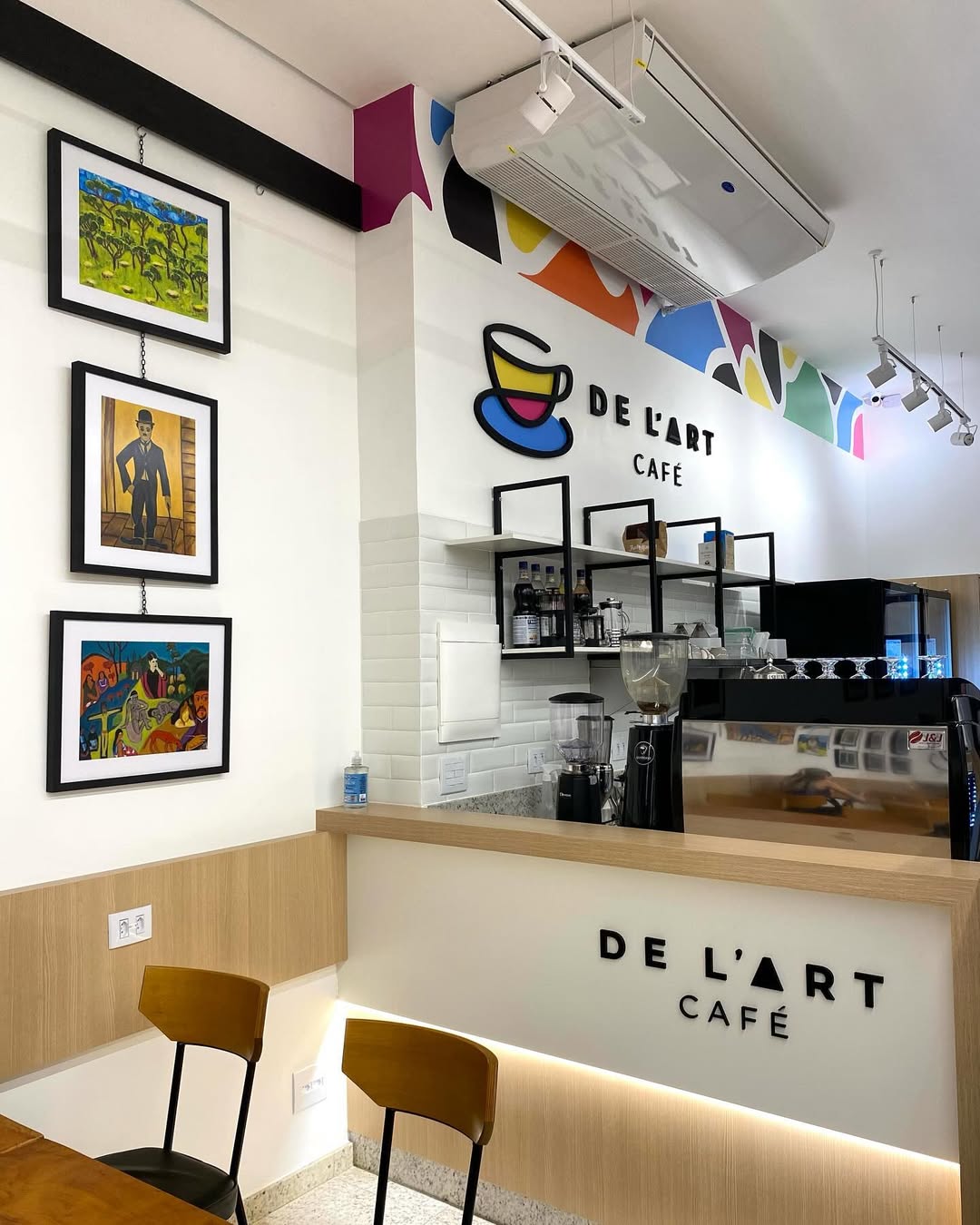 De-Lart-Cafe