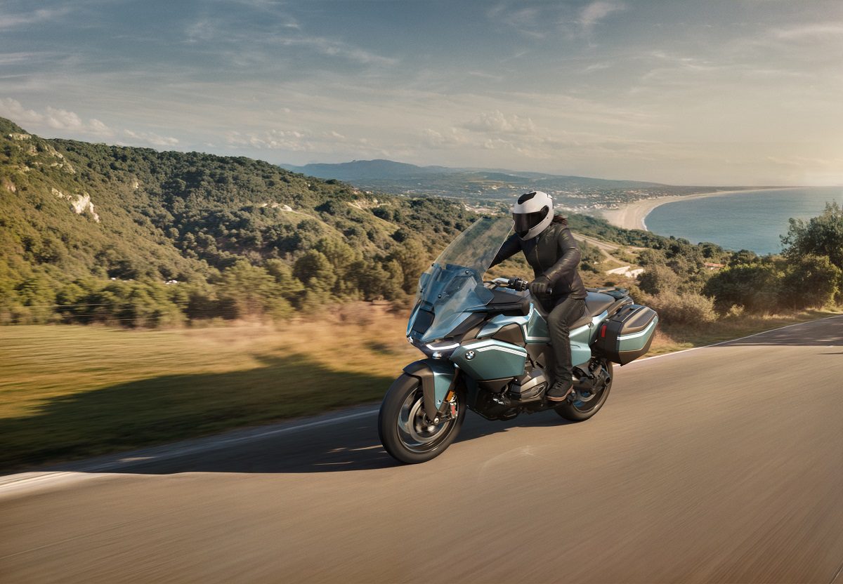 P90596287_highRes_the-new-bmw-r-1300-r